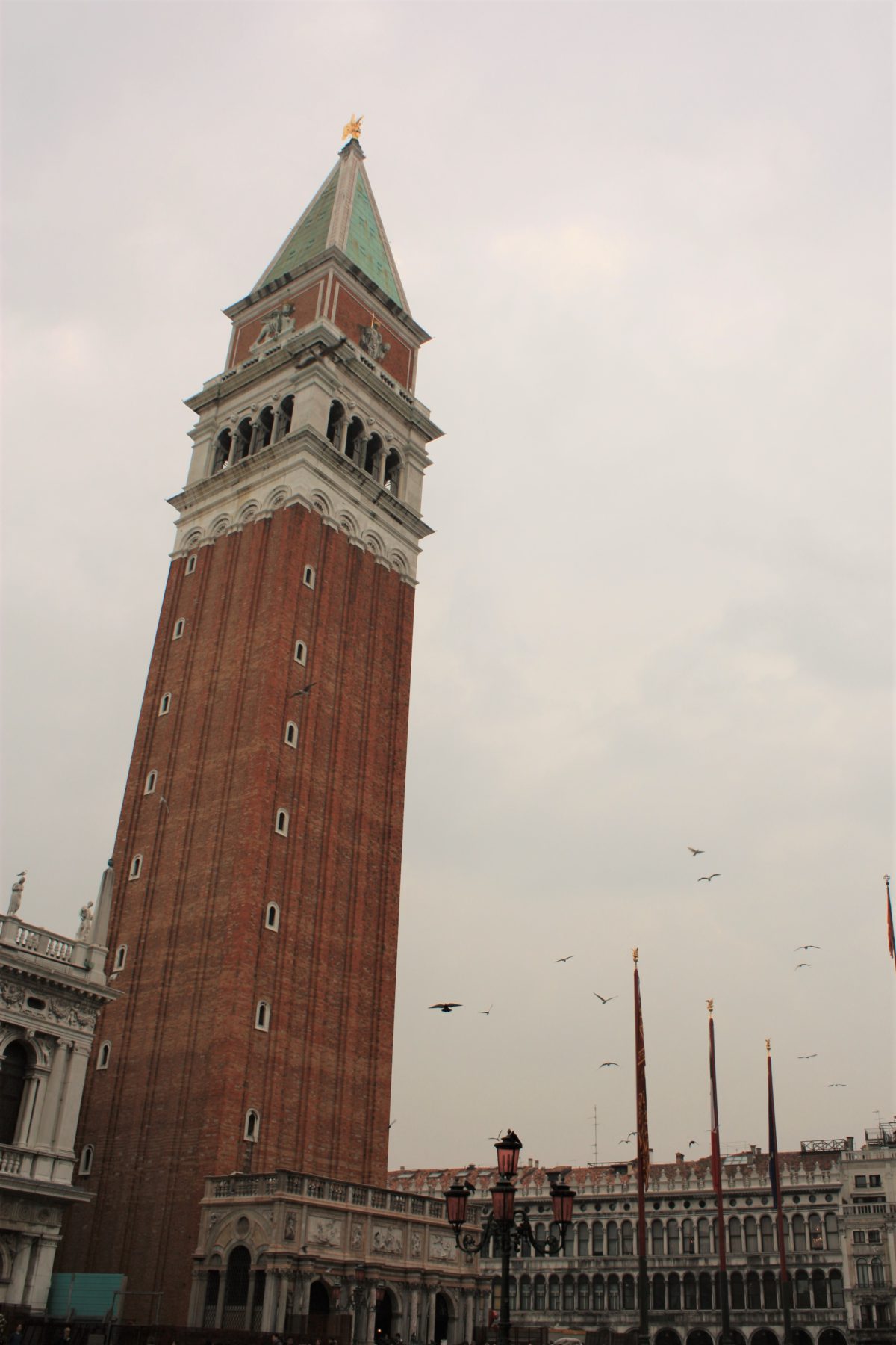 Dzwonnica Świętego Marka zawaliła się w 1902 roku. Została odbudowana z pełną dokładnością