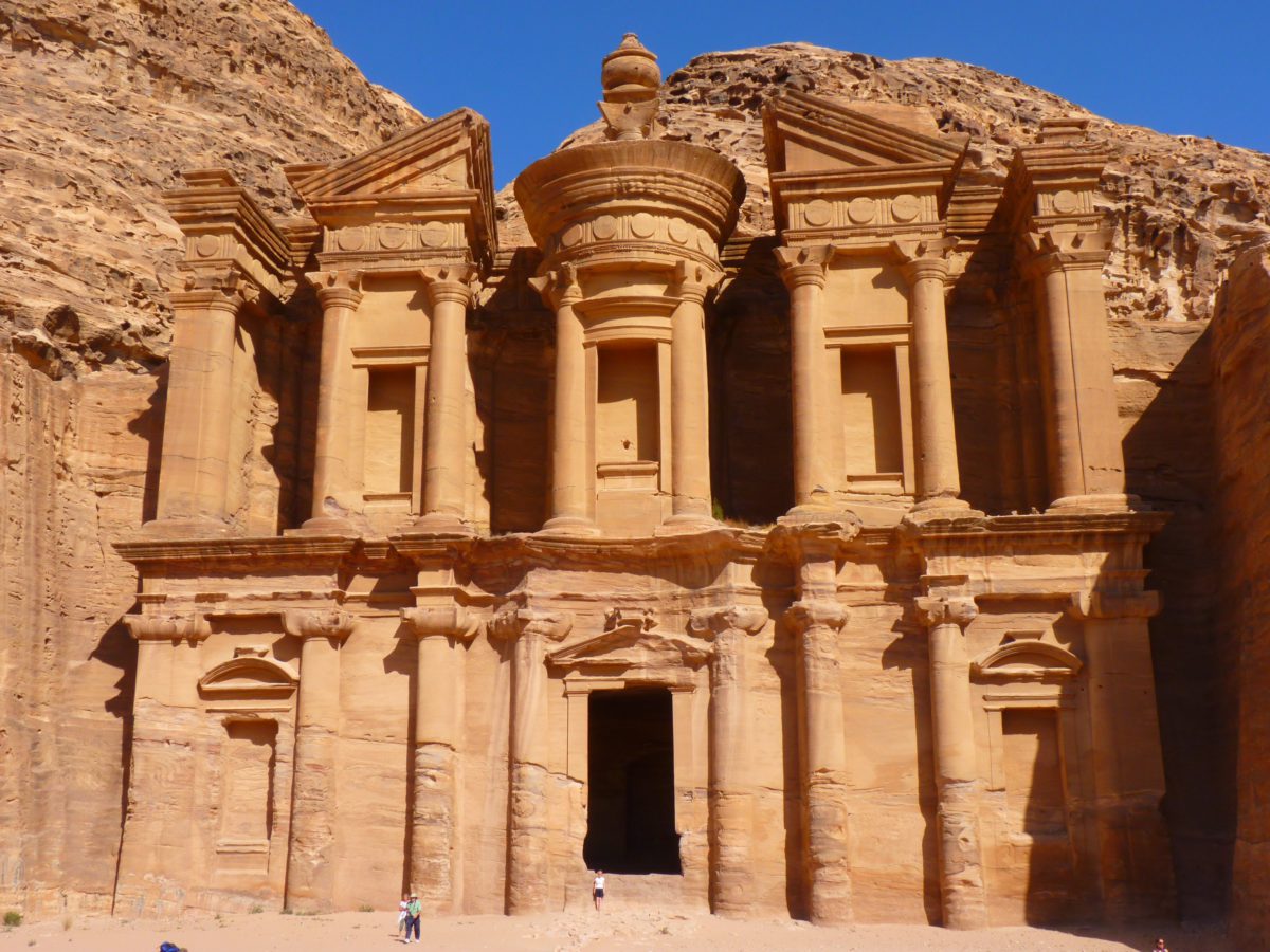 Klasztor Al-Deir pierwotnie pełnił on funkcję mauzoleum, potem został zajęty przez mnichów chrześcijańskich