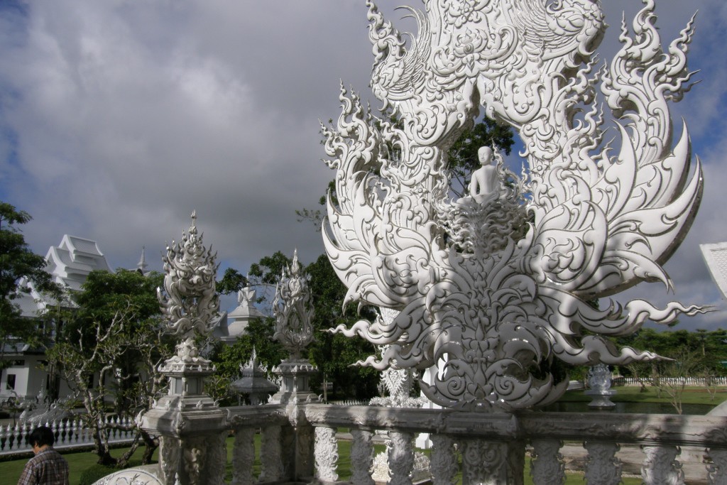 Tajlandia Wat Rong Khun (rzeźba)