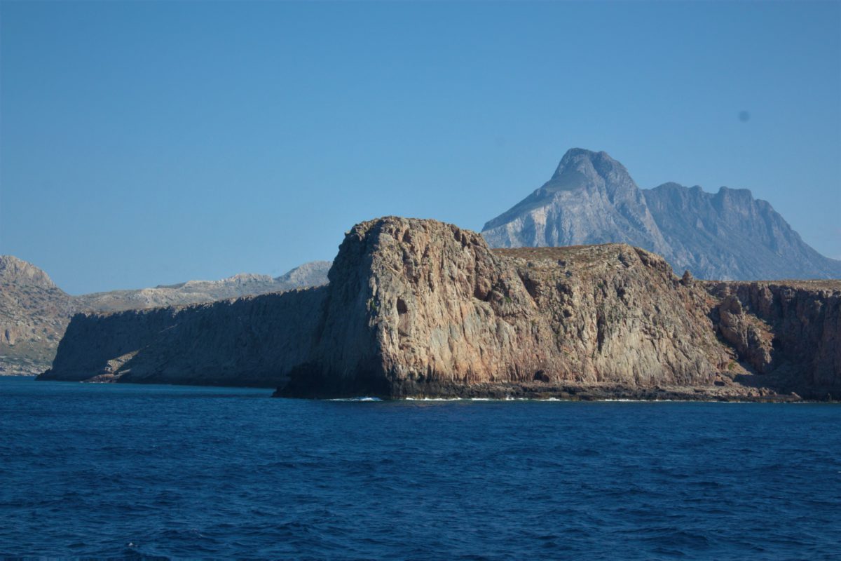 Skalna ściana przy wyspie Gramvousa