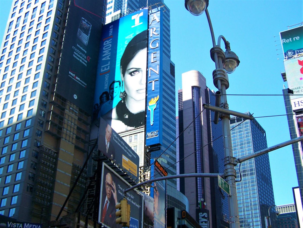 Na Time Square mieszczą się biura międzynarodowych korporacji